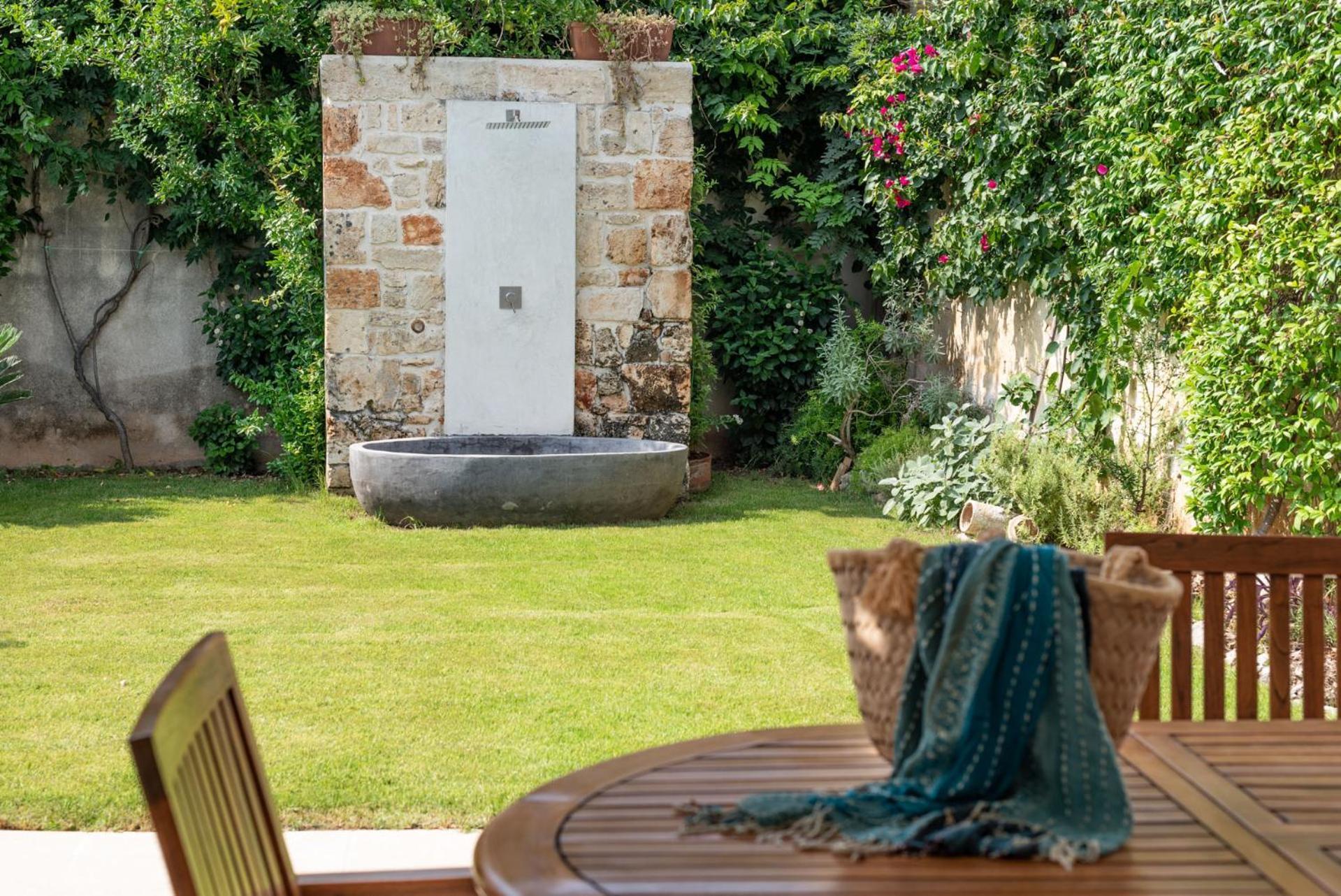 Bed and Breakfast Don Fernando 1938 Miggiano Exterior foto